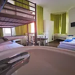 Hostel City Hostel *